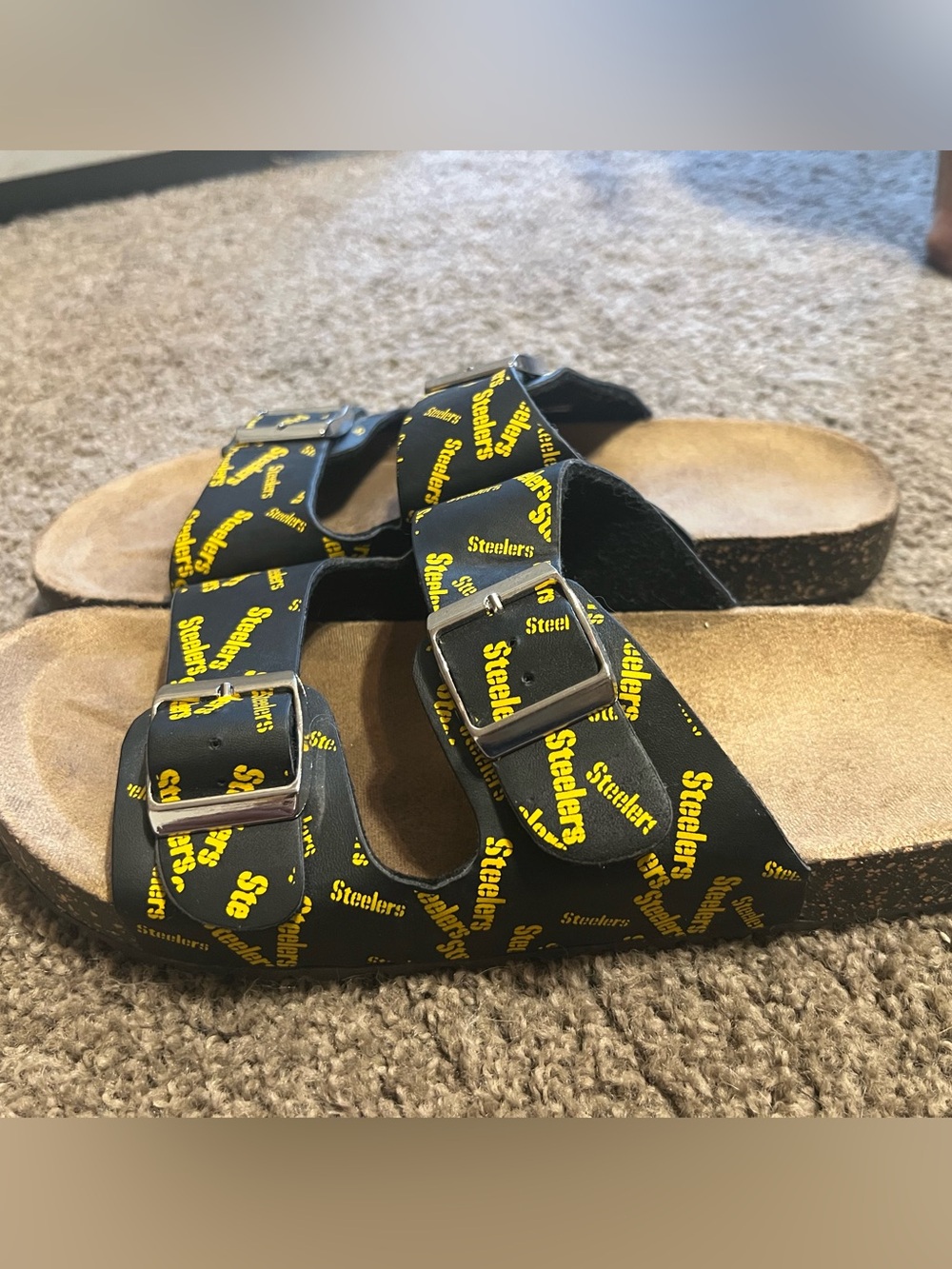 Women’s Pittsburgh Steelers size 7–8 cork slides